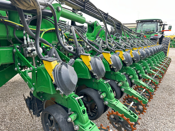 2023 John Deere DB60 Planter