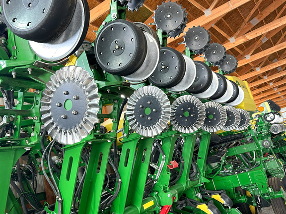 2022 John Deere 1795 Planter