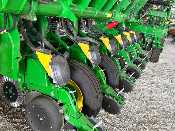 2022 John Deere 1795 Planter