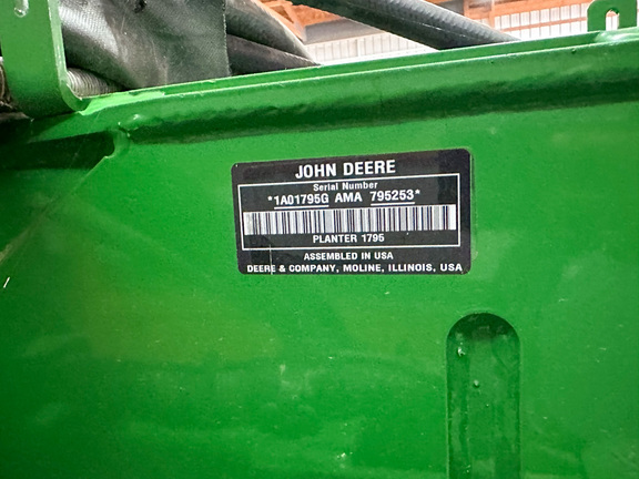 2022 John Deere 1795 Planter