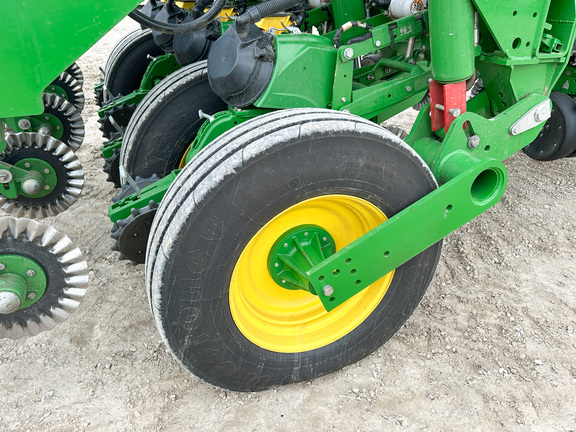 2022 John Deere 1795 Planter