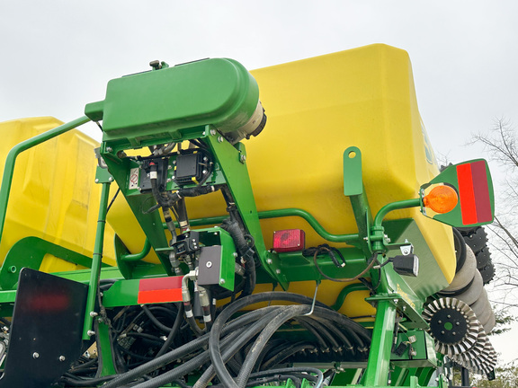 2022 John Deere 1795 Planter