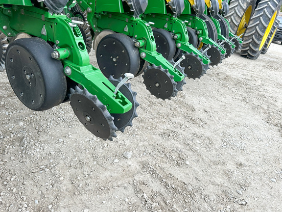 2022 John Deere 1795 Planter