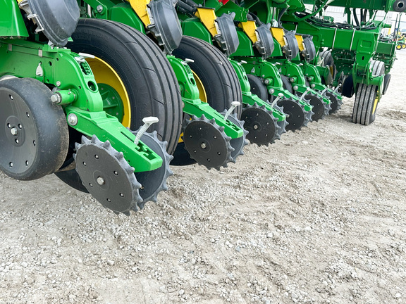 2022 John Deere 1795 Planter