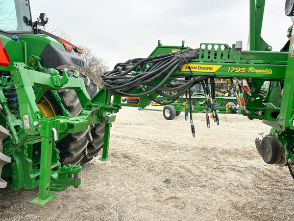 2022 John Deere 1795 Planter