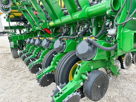 2022 John Deere 1795 Planter