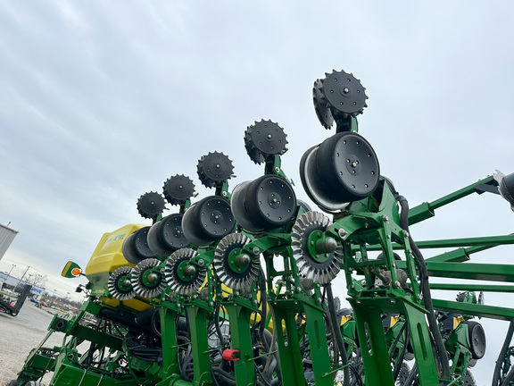 2022 John Deere 1795 Planter