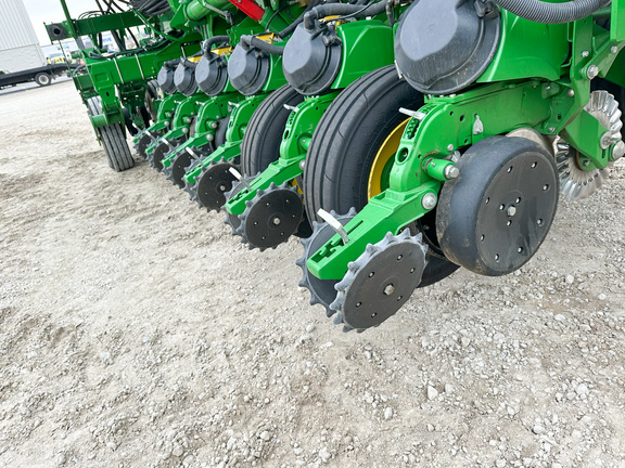 2022 John Deere 1795 Planter