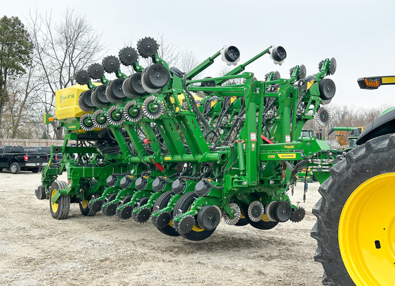 2022 John Deere 1795 Planter