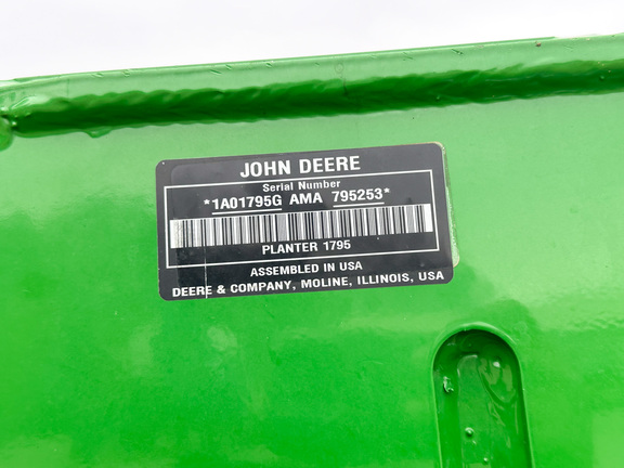 2022 John Deere 1795 Planter