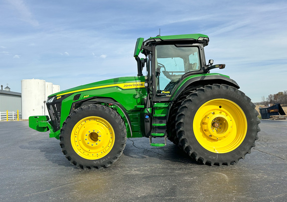 2023 John Deere 8R 340 Tractor