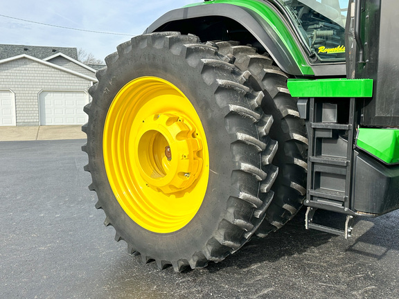 2023 John Deere 8R 340 Tractor