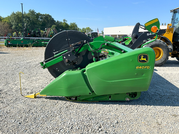 2013 John Deere 640FD Header Combine