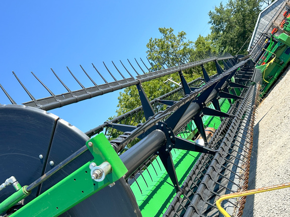 2013 John Deere 640FD Header Combine