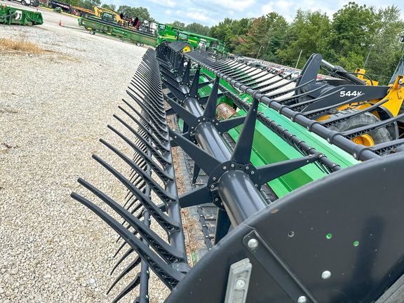 2019 John Deere 745FD Header Combine