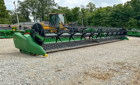 2019 John Deere 745FD Header Combine