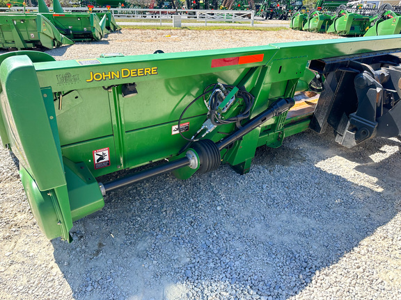 2008 John Deere 608C Header Corn Head