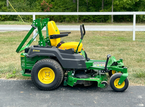 2023 John Deere Z530M Mower/Zero Turn