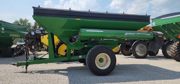 2014 Brent 882 Grain Cart