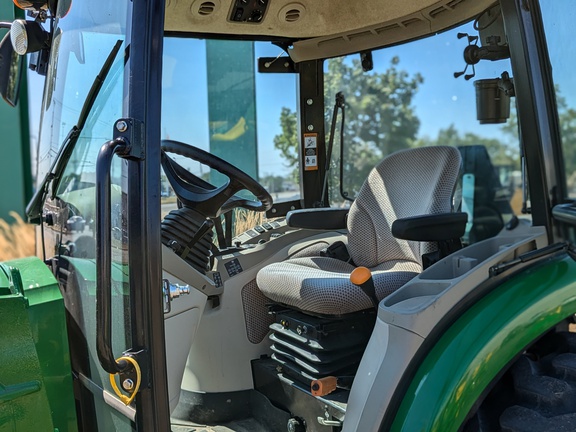 2022 John Deere 4066R Tractor Compact