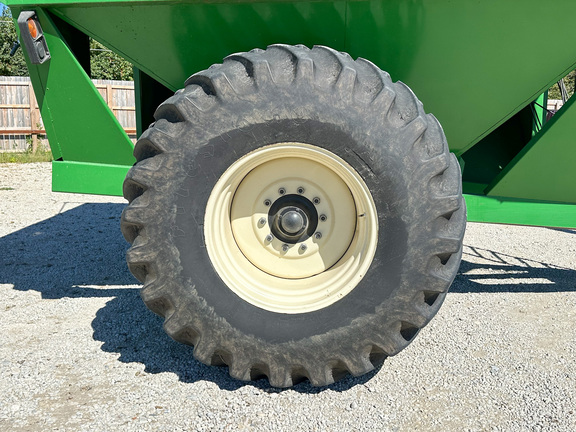 2001 J&M 750-16 Grain Cart