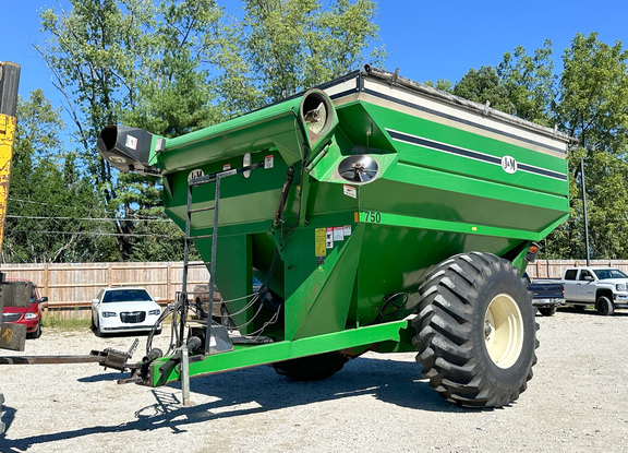 2001 J&M 750-16 Grain Cart