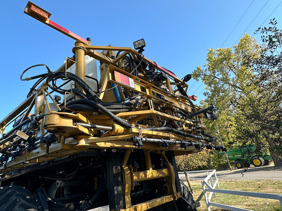 2013 RoGator RG1100 Sprayer/High Clearance