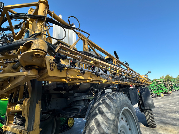 2013 RoGator RG1100 Sprayer/High Clearance