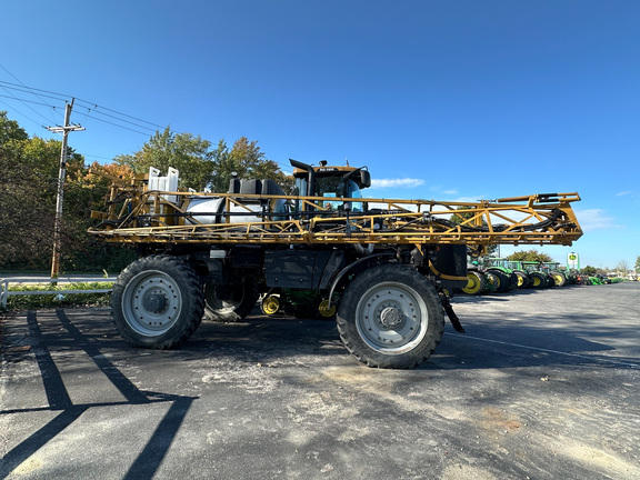 2013 RoGator RG1100 Sprayer/High Clearance