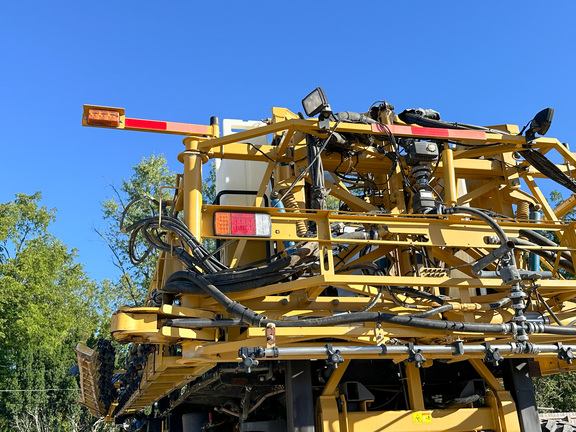 2013 RoGator RG1100 Sprayer/High Clearance