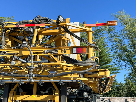 2013 RoGator RG1100 Sprayer/High Clearance