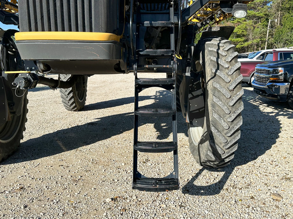 2013 RoGator RG1100 Sprayer/High Clearance