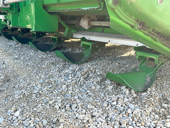 2016 John Deere 612FC Header Corn Head