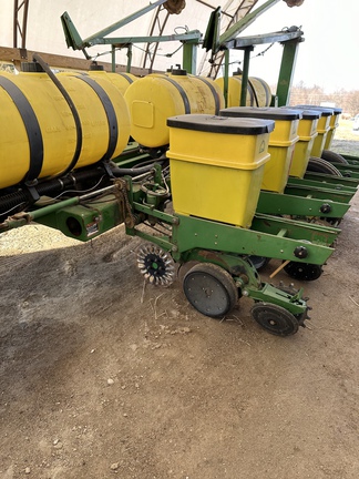 1997 John Deere 1770 Planter