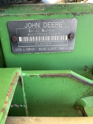 1997 John Deere 1770 Planter