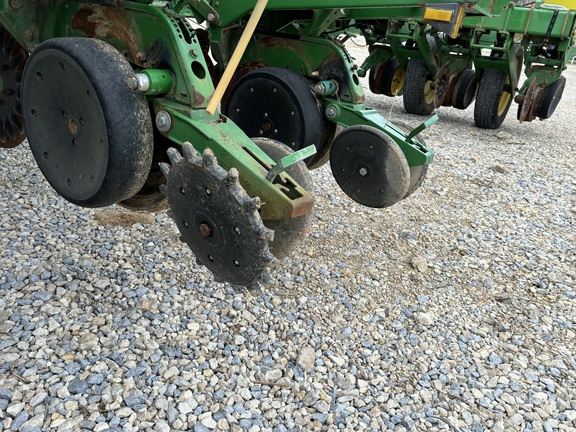 1997 John Deere 1770 Planter