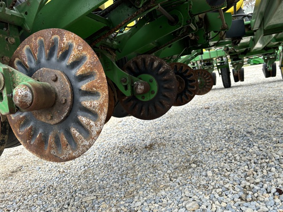 1997 John Deere 1770 Planter