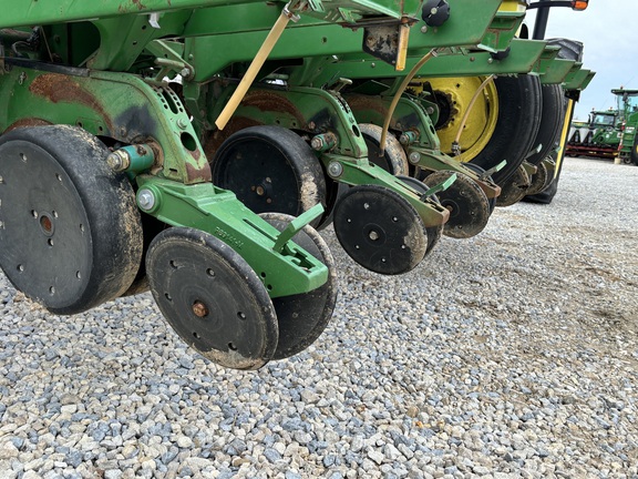 1997 John Deere 1770 Planter