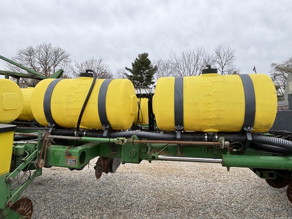 1997 John Deere 1770 Planter