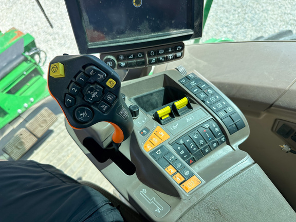 2023 John Deere S780 Combine