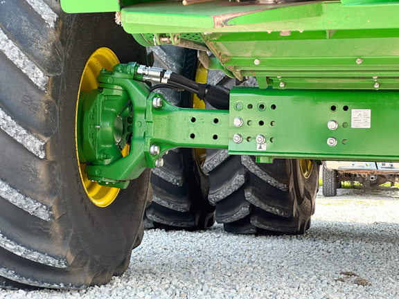 2023 John Deere S780 Combine