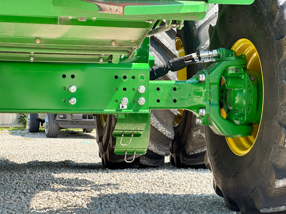 2023 John Deere S780 Combine