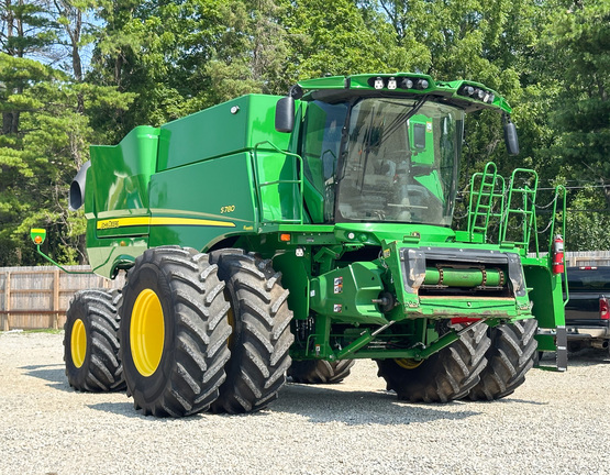 2023 John Deere S780 Combine