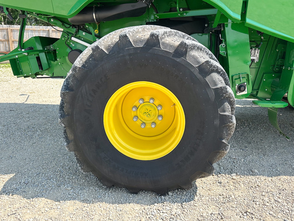 2023 John Deere S780 Combine