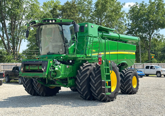 2023 John Deere S780 Combine