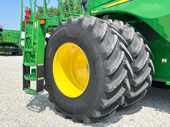 2023 John Deere S780 Combine