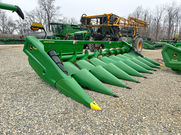 2023 John Deere C8R Header Corn Head