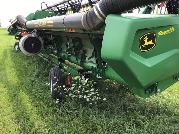 2023 John Deere RD40F Header Combine