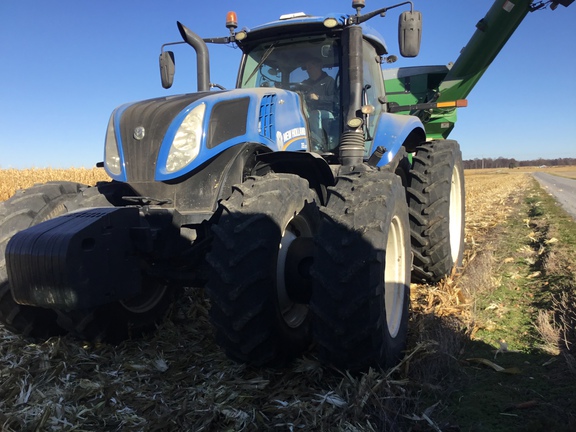 2016 New Holland T8.320 Tractor