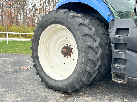 2016 New Holland T8.320 Tractor